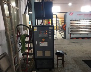 混合干燥機(jī)配導(dǎo)熱油爐加熱耗電嘛？